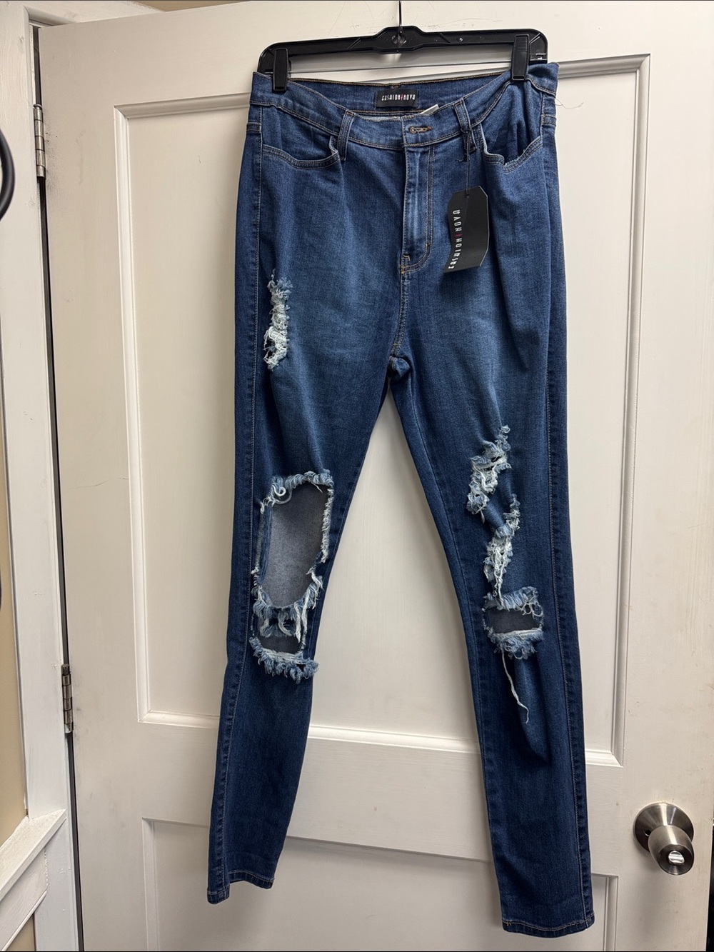 Fashion Nova Distressed Skinny Jeans - Dark Blue